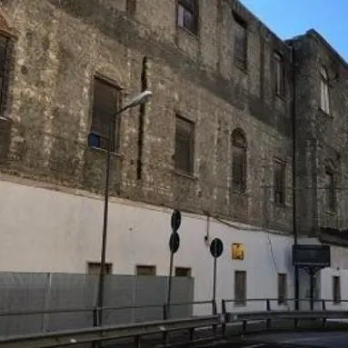 Ex ospedale di Catanzaro nel degrado, si mobilitano i giovani costruttori