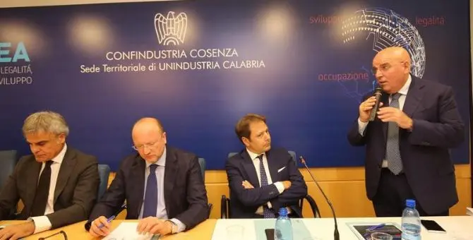 Confindustria, Oliverio a Cosenza: «In Calabria eccellenze da non mortificare»