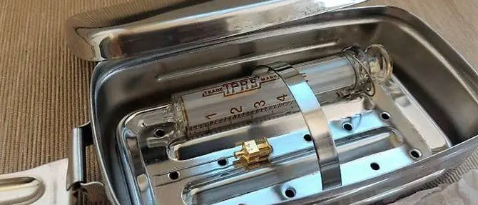 Donna Cettina “facìa i perci”: la siringaia terrore di tutti i sederi del paese