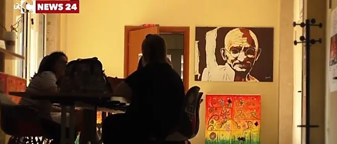 Mancano le aule, studenti a scuola nel pomeriggio. Proteste a Gioia