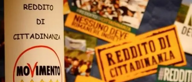 Riscuote il reddito di cittadinanza ma lavora in nero, denunciato