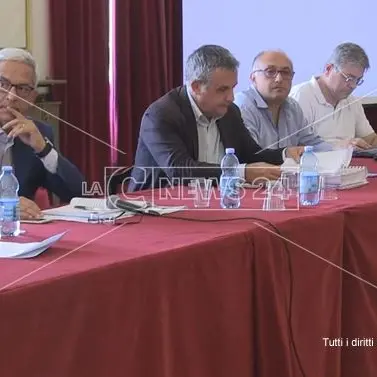 Rifiuti, ecodistretto a Morano e due nuove discariche per superare l'emergenza