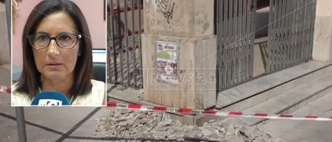 A Palmi scuola a pezzi e alunni trasferiti, la preside: «Il Comune sapeva»