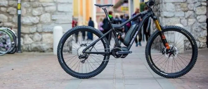 Troppi ciclisti incuranti dei pedoni: il Comune di Cosenza dispone sanzioni