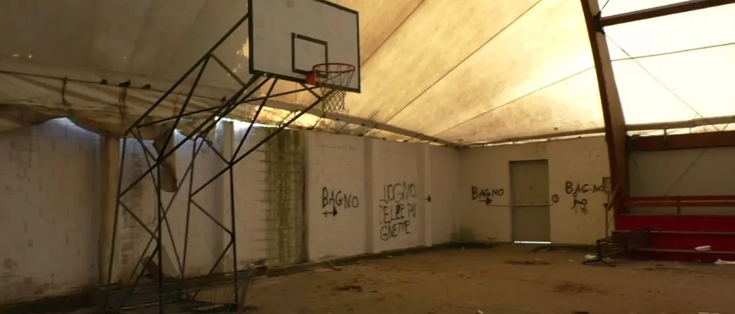 Marina di Gioiosa pronta al voto ma nel centro regna solo il degrado