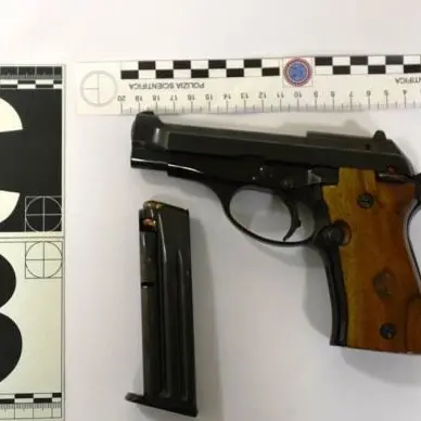 Vibo, minaccia un giovane con una pistola: arrestato 64enne