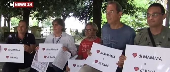 «I figli vanno cresciuti da entrambi i genitori»: la protesta dei papà separati