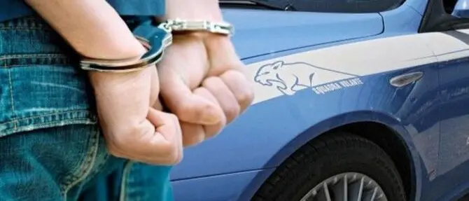 Aggressioni e minacce all'ex nonostante la condanna: arrestato 38enne reggino