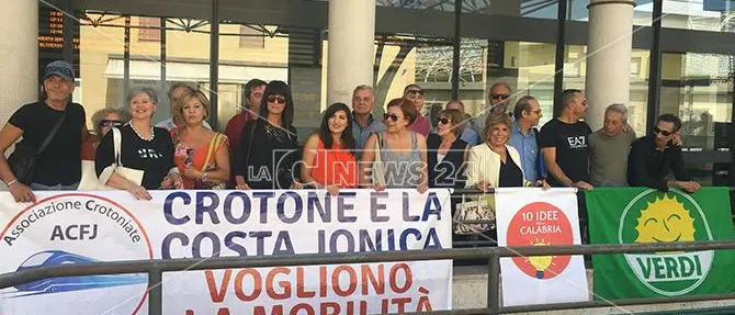 Treni calabresi nel caos: «Frecciargento Sibari-Bolzano? Mossa elettorale»