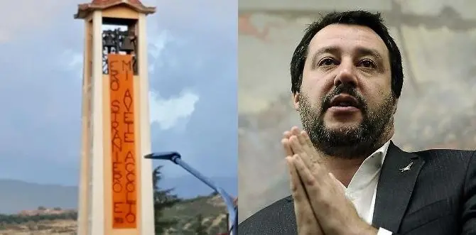 Cosenza, il vangelo secondo Matteo in contrapposizione all'arrivo di Salvini