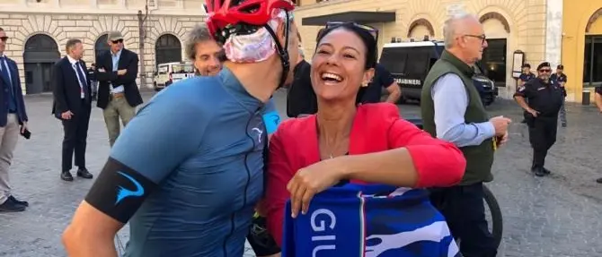 La deputata Giusy Versace accoglie il triatleta paralimpico Bernardini