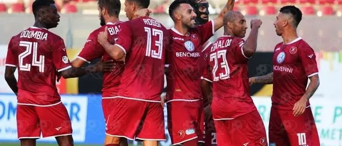 Reggina indenne sul campo della capolista. Pari convincente a Terni