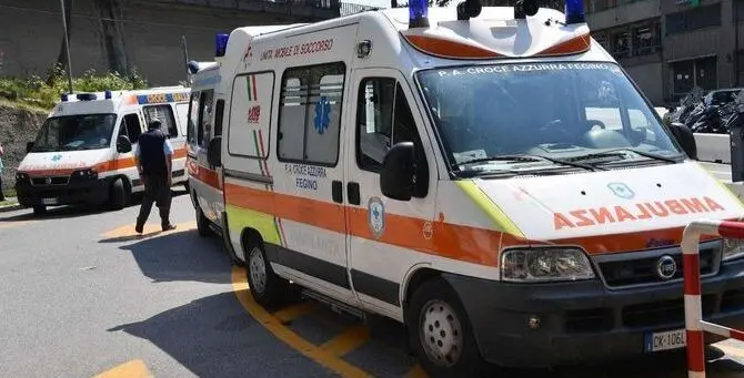 Va in arresto cardiaco durante l’ora di ginnastica: 17enne salvato dal prof