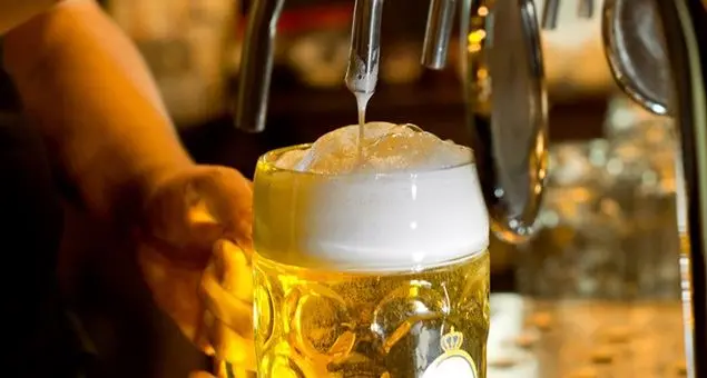 Bova Marina si prepara alla grande festa dell’Oktoberfest: il Comitato Giovani rilancia con musica, spettacoli e solidarietà\n