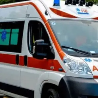 Bus contro auto, un morto sulla statale 18 a Sangineto