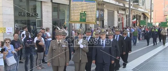 Cosenza, storico raduno degli alpini: città invasa dalle penne nere