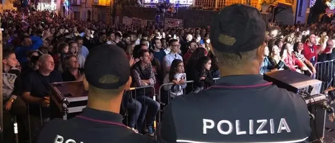 Tentati omicidi a Vibo, concerto di Anna Tatangelo blindato