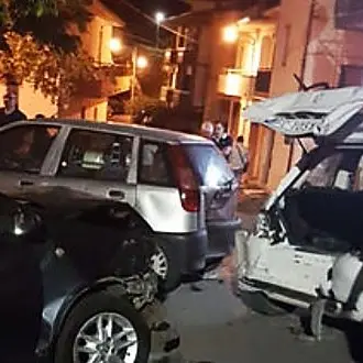 Tarsia, inseguimento tra auto in pieno centro: tragedia sfiorata