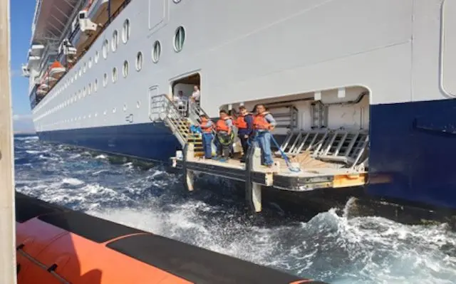 Colpito da infarto su nave da crociera, salvo grazie alla Guardia costiera