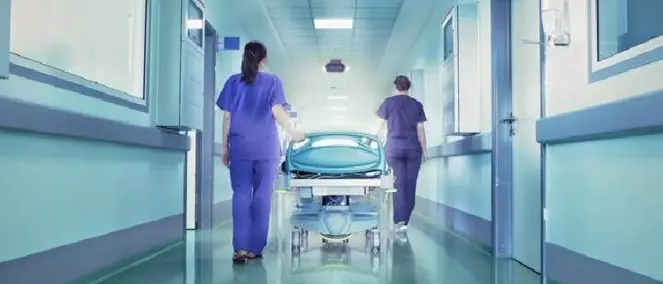 Assunzioni sanità, l’ira degli infermieri: «Siamo mortificati, protesteremo»