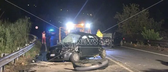 Cosenza piange i ragazzi morti nell'incidente, proclamato il lutto cittadino