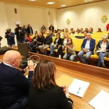 Corap, vertice alla Cittadella. Oliverio: «Prioritario tutelare i lavoratori»