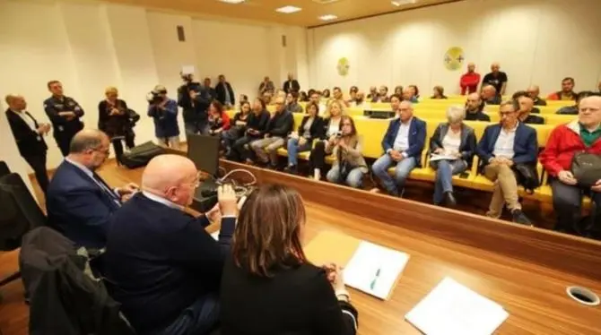 Corap, vertice alla Cittadella. Oliverio: «Prioritario tutelare i lavoratori»