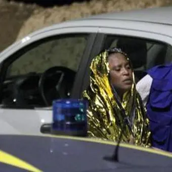 Naufragio a Lampedusa, è strage: recuperati 13 corpi. Tra i dispersi anche 8 bambini