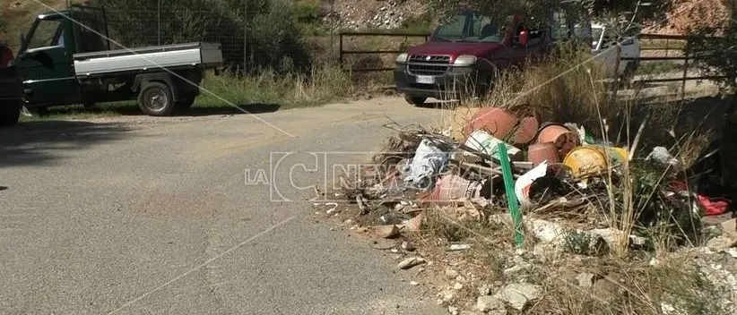 Corigliano-Rossano, traffico “abusivo” sulla strada chiusa per l'alluvione