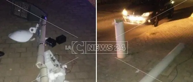 Rifiuti, a Cosenza vandalizzato l'impianto di videosorveglianza