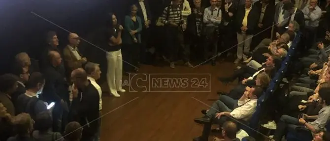 Il partito di Renzi debutta a Roma: «Alleanza con M5s? Saremo avversari»