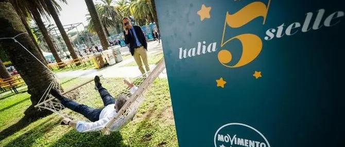 Festa M5s, Beppe Grillo: «Vaffa a chi dice No all'alleanza col Pd»