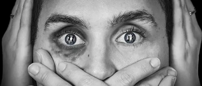 Le violenze quotidiane sulle donne e la pericolosa indifferenza della società dei like