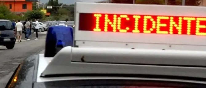 Auto contro guard rail, ennesimo incidente sulla statale 18