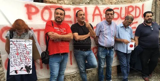 Duecento curdi diedero inizio al modello Riace: Lucano manifesta per il loro popolo