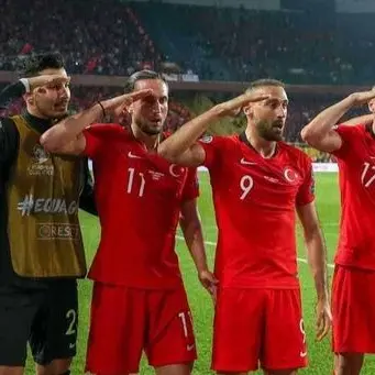 Champions, scoppia la rivolta web dei tifosi contro la finale in Turchia