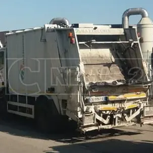 Discarica chiusa e caos rifiuti, scatta il blocco dei conferimenti per i comuni cosentini