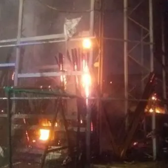Incendio distrugge un negozio di bricolage sulla statale 106 a Squillace