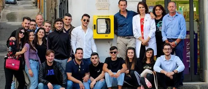 L'associazione Alvin dona un defibrillatore alla comunità di Filadelfia