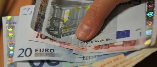 ‘Ndrangheta, estorceva ostentando legami con clan: arrestato calabrese in Veneto