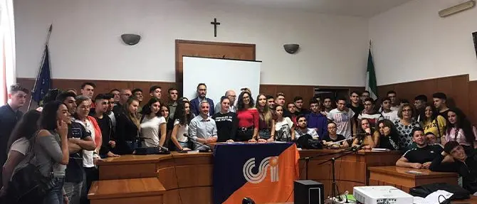 Fischietto e corso da arbitri, così si riabilitano i ragazzi sottratti alla mafia