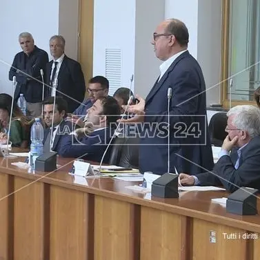 Dissesto, Guccione: «Per Cosenza è un'onta, ma possiamo risalire la china»