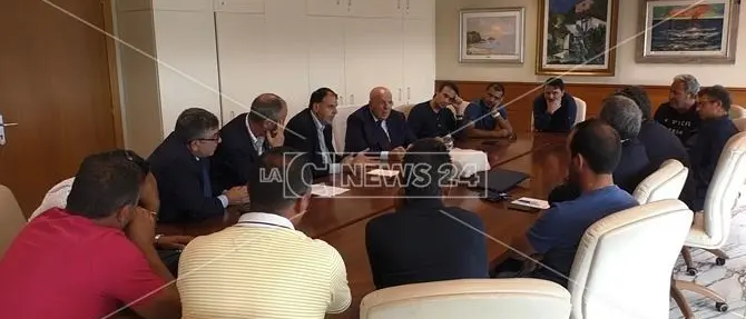 Sanzioni Ue a pescatori calabresi, Oliverio: «Se ne occuperà il ministero»