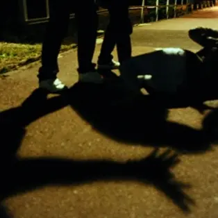 Notte folle a Catanzaro, aggredito e pestato un extracomunitario