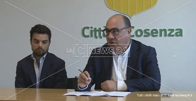 Dissesto a Cosenza, la minoranza: «Possibile scioglimento anticipato»