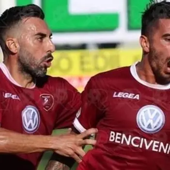 La Reggina espugna Monopoli e sogna la vetta della classifica