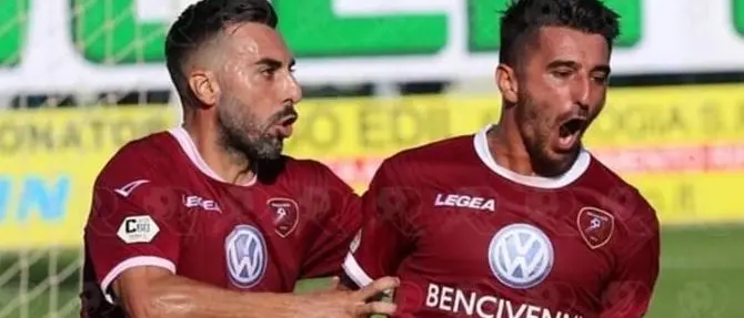 La Reggina espugna Monopoli e sogna la vetta della classifica
