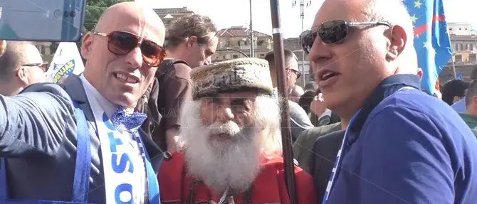 “Tutti a bordo, si parte!”, in viaggio con i leghisti calabresi verso Roma