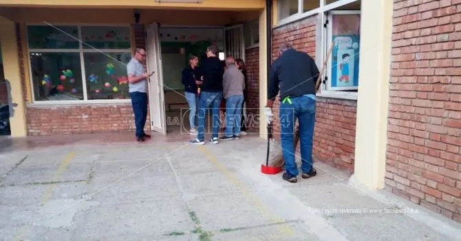 Topi nell’asilo di Pizzo, i carabinieri del Nas sospendono la mensa