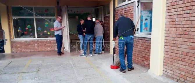 Topi nell’asilo di Pizzo, i carabinieri del Nas sospendono la mensa